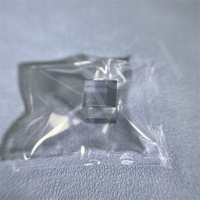 10x10x10mmt لنز نوری شفاف SiC 4H-SEMI سختی 9.0 شکل سفارشی
